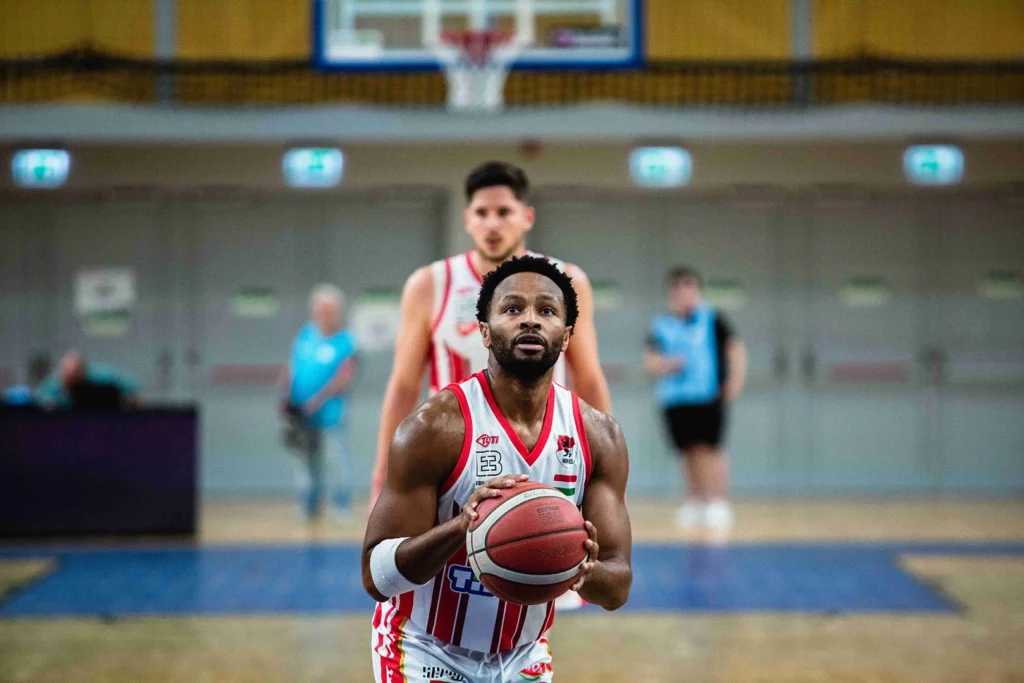 Kosárlabda_Honvéd-Falco.5